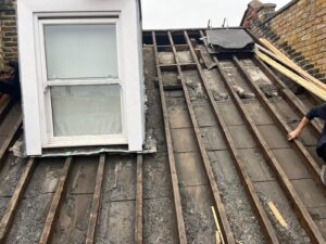 How Small Roof Repairs Can Prevent Expensive Structural Damage Discover how small roof repairs can prevent costly structural damage, leaks, damp issues, and major repairs while extending the lifespan of your roof.