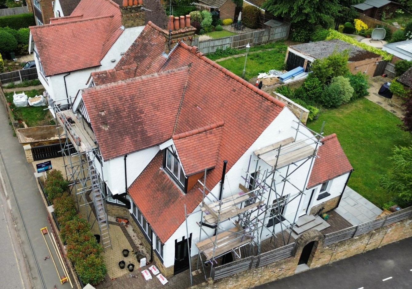 Roofers Ealing