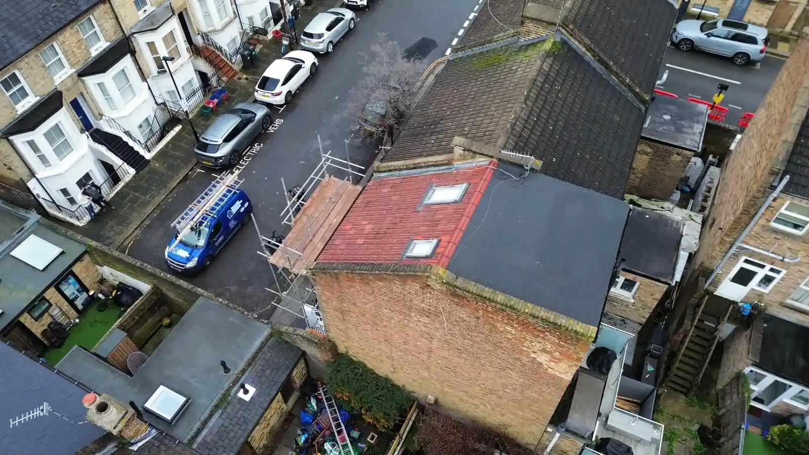 Roofers in Ealing | Trusted Roofing Company in Ealing Gutter clearance on an Ealing Common villa, W5